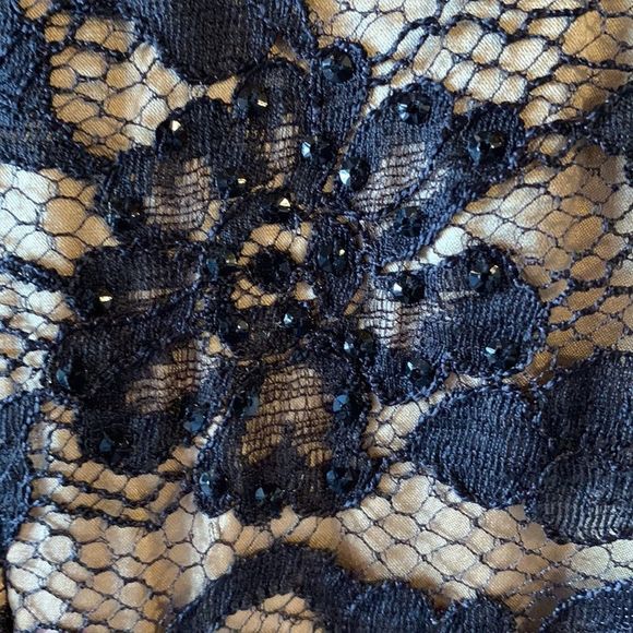 [Badgley Mischka] Black Lace Sleeveless Dress - Size 4 - Picture 5 of 7